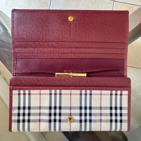 Burberry Vintage Burgundy Long Wallet - Picture 8 of 12